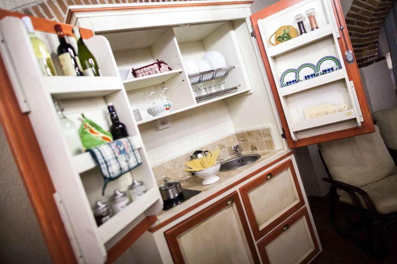 La Cantina Di Tonino Лука Екстериор снимка